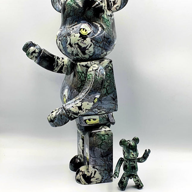 Bearbrick Banksy Riot Cop - 400% & 100%