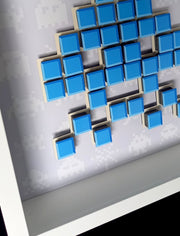 Jendell - Mosaico de papel Space Invaders - Azul sobre fundo branco