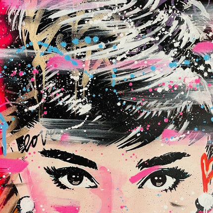 Audrey Hepburn Graffity NYC - HÖK