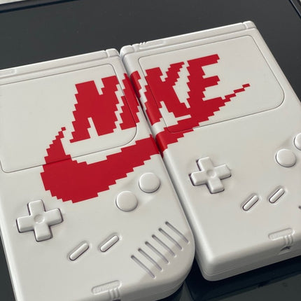Iconic Gameboy Nike - Blanc et rouge - Nintendo - Harissart