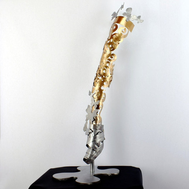 Iron sculpture Ballerina - Oleg Jablonski